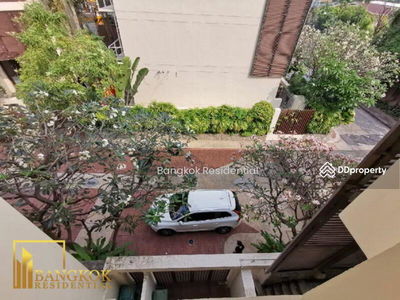 Townhouse in Compound, Bangkok, Thailand Townhouse in Compound, Bangkok, Thailand