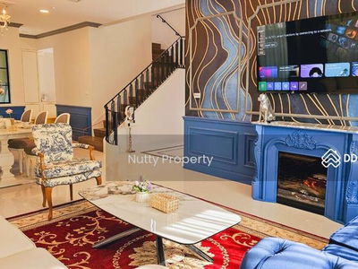 Nantawan Rama 9 New Krungthepkreetha, Bangkok, Thailand Nantawan Rama 9 New Krungthepkreetha, Bangkok, Thailand