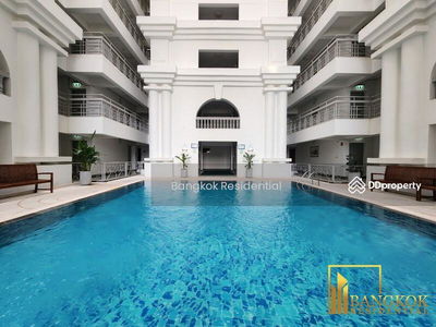 Royal Castle Sukhumvit, Bangkok, Thailand Royal Castle Sukhumvit, Bangkok, Thailand