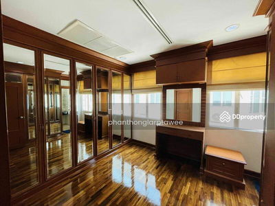 Baan Klang Krung Thonglor, Bangkok, Thailand Baan Klang Krung Thonglor, Bangkok, Thailand