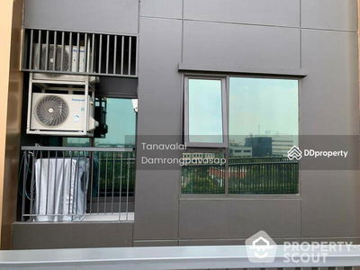 Life Sukhumvit 62, Bangkok, Thailand Life Sukhumvit 62, Bangkok, Thailand