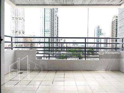 Acadamia Grand Tower, Bangkok, Thailand Acadamia Grand Tower, Bangkok, Thailand