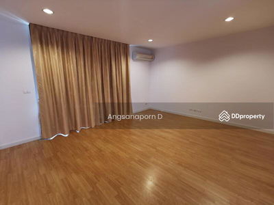 4 bedroom townhouse Rama 3 - Sathu Pradit, Bangkok, Thailand 4 bedroom townhouse Rama 3 - Sathu Pradit, Bangkok, Thailand