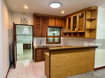 Townhouse for rent, Vibhavadi 42, near Kasetsart University, Bangkok., Thailand Townhouse for rent, Vibhavadi 42, near Kasetsart University, Bangkok., Thailand