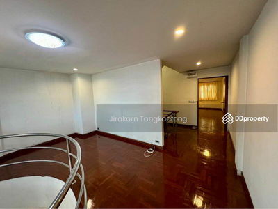 Townhouse for rent, Vibhavadi 42, near Kasetsart University, Bangkok., Thailand Townhouse for rent, Vibhavadi 42, near Kasetsart University, Bangkok., Thailand