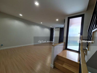 Plex Bangna, Samut Prakan, Thailand Plex Bangna, Samut Prakan, Thailand