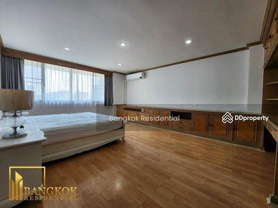 D.S. Tower 1 Sukhumvit 33, Bangkok, Thailand D.S. Tower 1 Sukhumvit 33, Bangkok, Thailand