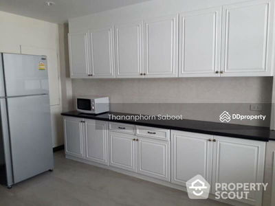 Rishi Court, Bangkok, Thailand Rishi Court, Bangkok, Thailand