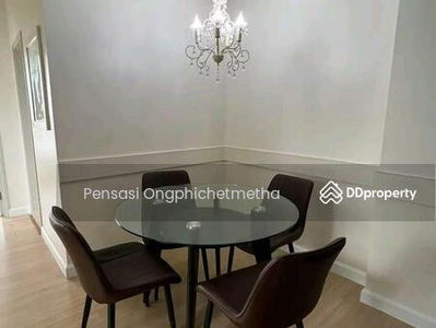 Life @ Sathorn 10, Bangkok, Thailand Life @ Sathorn 10, Bangkok, Thailand