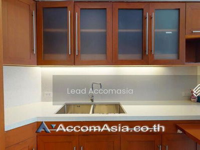 Sukhumvit House, Bangkok, Thailand Sukhumvit House, Bangkok, Thailand