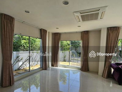 Life Bangkok Boulevard-Ramintra, Bangkok, Thailand Life Bangkok Boulevard-Ramintra, Bangkok, Thailand