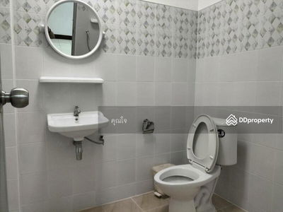 The location is too good and convenient!! 2-story townhouse for rent, just 5 minutes to MRT Si Iam!!, Bangkok, Thailand The location is too good and convenient!! 2-story townhouse for rent, just 5 minutes to MRT Si Iam!!, Bangkok, Thailand