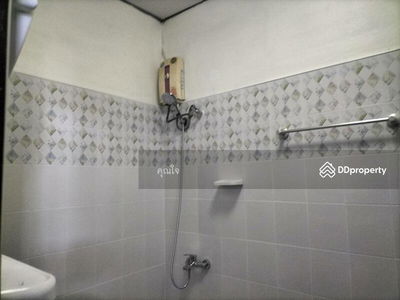 The location is too good and convenient!! 2-story townhouse for rent, just 5 minutes to MRT Si Iam!!, Bangkok, Thailand The location is too good and convenient!! 2-story townhouse for rent, just 5 minutes to MRT Si Iam!!, Bangkok, Thailand