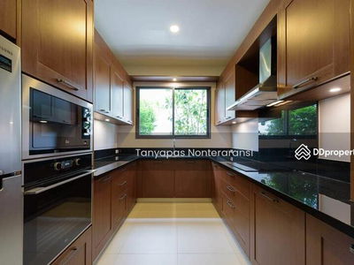 Luxurious Contemporary Big Garden 5 Bedrooms Private Pool Villa for Rent, Phuket, Thailand Luxurious Contemporary Big Garden 5 Bedrooms Private Pool Villa for Rent, Phuket, Thailand