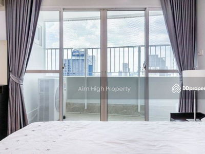 Fifty Fifth Tower, Bangkok, Thailand Fifty Fifth Tower, Bangkok, Thailand