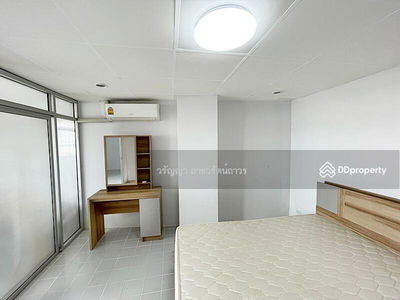 Jittrapa Place, Bangkok, Thailand Jittrapa Place, Bangkok, Thailand