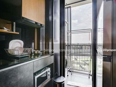 The Line Jatujak-Mochit, Bangkok, Thailand The Line Jatujak-Mochit, Bangkok, Thailand