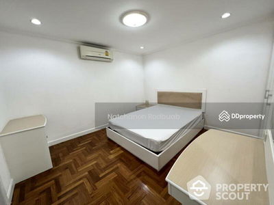 Acadamia Grand Tower, Bangkok, Thailand Acadamia Grand Tower, Bangkok, Thailand