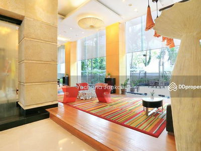 Urbana Langsuan, Bangkok, Thailand Urbana Langsuan, Bangkok, Thailand