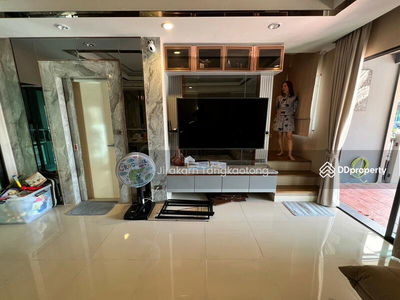 Pleno Rattanathibet - Bang Yai, behind the corner, very fully decorated. There is a guest house. With Jacuzzi tub, Nonthaburi, Thailand Pleno Rattanathibet - Bang Yai, behind the corner, very fully decorated. There is a guest house. With Jacuzzi tub, Nonthaburi, Thailand