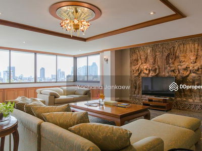 The Habitat Sukhumvit 53, Bangkok, Thailand The Habitat Sukhumvit 53, Bangkok, Thailand