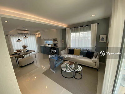 Villaggio Srinakarin-Bangna, Samut Prakan, Thailand Villaggio Srinakarin-Bangna, Samut Prakan, Thailand