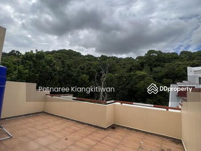 Eastern Village Pha Daeng Sri Racha, Chon Buri, Thailand Eastern Village Pha Daeng Sri Racha, Chon Buri, Thailand