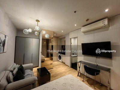 Park Origin Phrom Phong, Bangkok, Thailand Park Origin Phrom Phong, Bangkok, Thailand