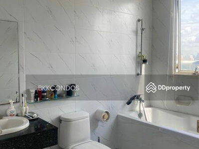 The Peak Sukhumvit 15, Bangkok, Thailand The Peak Sukhumvit 15, Bangkok, Thailand