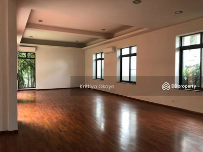 10310, Bangkok, Thailand 10310, Bangkok, Thailand