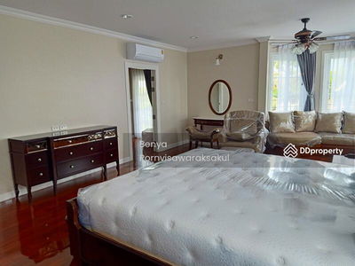 Spacious 4-Br House in Bang Na Nuea, Bangkok, Thailand Spacious 4-Br House in Bang Na Nuea, Bangkok, Thailand