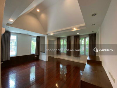 10110, Bangkok, Thailand 10110, Bangkok, Thailand