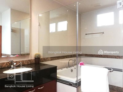 Piyathip Place, Bangkok, Thailand Piyathip Place, Bangkok, Thailand