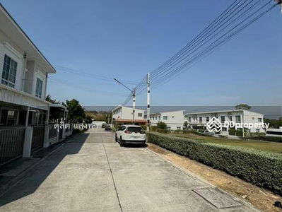 Townhome for rent, J City, Assumption College, Sriracha, fully furnished, ready to move in, Chon Buri, Thailand Townhome for rent, J City, Assumption College, Sriracha, fully furnished, ready to move in, Chon Buri, Thailand