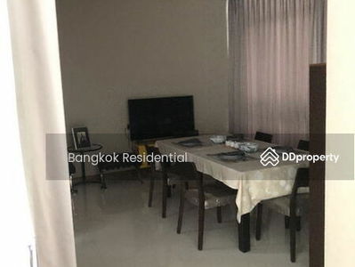 House in Compound, Bangkok, Thailand House in Compound, Bangkok, Thailand