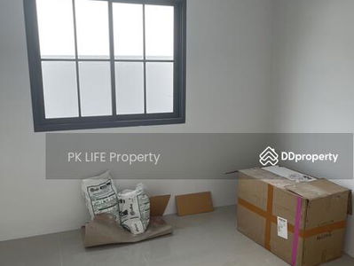 Housing in Ban Ratsada, Thailand Housing in Ban Ratsada, Thailand