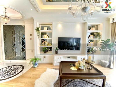 Park Origin Phrom Phong, Bangkok, Thailand Park Origin Phrom Phong, Bangkok, Thailand