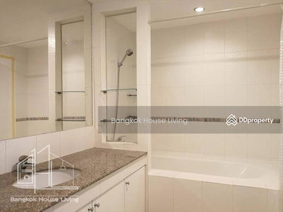 Mela Mansion, Bangkok, Thailand Mela Mansion, Bangkok, Thailand