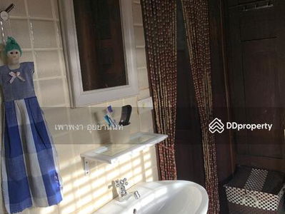 Traditional Thai house at Klong Bangkoknoi, Bangyai Nonthaburi, Nonthaburi, Thailand Traditional Thai house at Klong Bangkoknoi, Bangyai Nonthaburi, Nonthaburi, Thailand