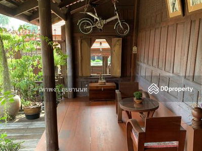 Traditional Thai house at Klong Bangkoknoi, Bangyai Nonthaburi, Nonthaburi, Thailand Traditional Thai house at Klong Bangkoknoi, Bangyai Nonthaburi, Nonthaburi, Thailand