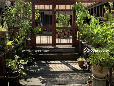 Traditional Thai house at Klong Bangkoknoi, Bangyai Nonthaburi, Nonthaburi, Thailand Traditional Thai house at Klong Bangkoknoi, Bangyai Nonthaburi, Nonthaburi, Thailand