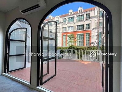 New Townhouse For Rent : Thonglor Open Office | Pet Friendly, Bangkok, Thailand New Townhouse For Rent : Thonglor Open Office | Pet Friendly, Bangkok, Thailand