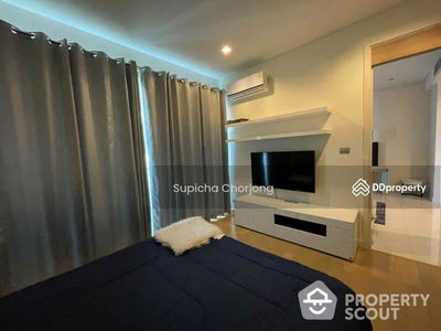 Reflection Jomtien Beach, Pattaya, Thailand Reflection Jomtien Beach, Pattaya, Thailand