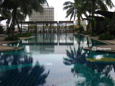 Sathorn Gardens, Bangkok, Thailand Sathorn Gardens, Bangkok, Thailand