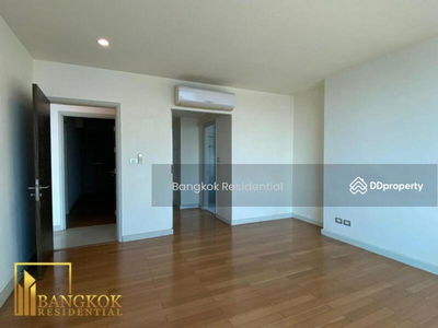 Watermark Chaophraya, Bangkok, Thailand Watermark Chaophraya, Bangkok, Thailand