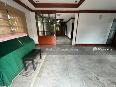 House for rent, 4 bedrooms, 5 bathrooms, 3 en-suite bathrooms. After Central Notification Ask for additional furniture for everything, Nonthaburi, Thailand House for rent, 4 bedrooms, 5 bathrooms, 3 en-suite bathrooms. After Central Notification Ask for additional furniture for everything, Nonthaburi, Thailand