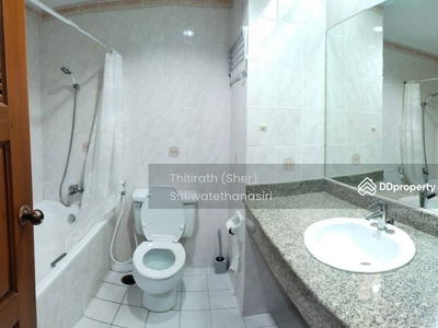 Sukhumvit Park, Bangkok, Thailand Sukhumvit Park, Bangkok, Thailand