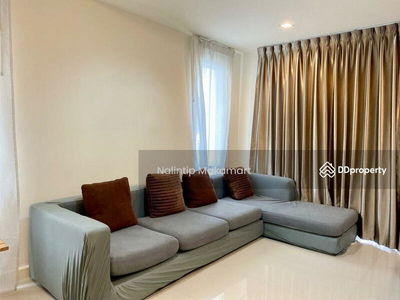 Town Avenue Srinagarindra, Bangkok, Thailand Town Avenue Srinagarindra, Bangkok, Thailand