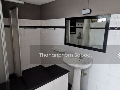 4-Bedroom House, Bangkok, Thailand 4-Bedroom House, Bangkok, Thailand