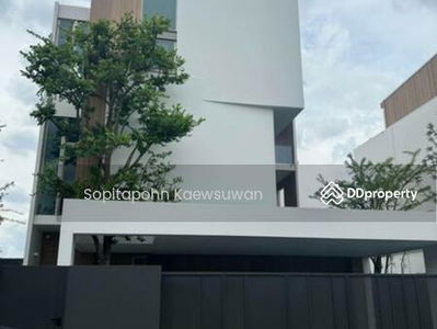 VIVE Rama 9, Bangkok, Thailand VIVE Rama 9, Bangkok, Thailand